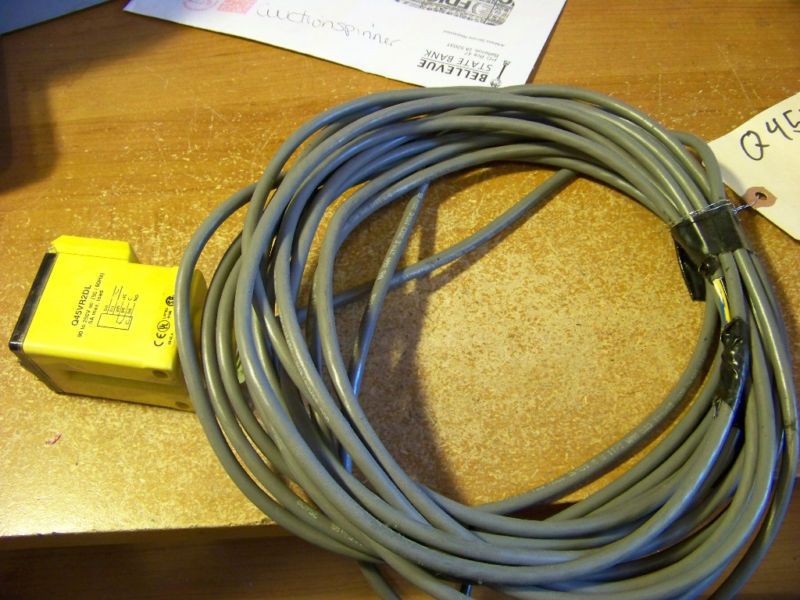 BANNER Q45VR2DL PHOTOELECTRIC SENSOR 90 250 VAC  