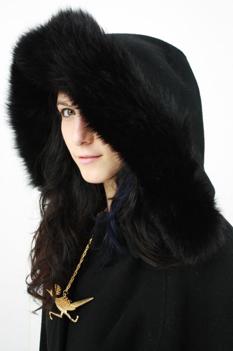 SALE Vtg 80s Blk Wool FOX TAIL FUR Princess DETACHABLE HOOD Coat 