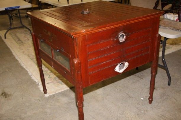   CYPHERS RED WOOD 1905 PATTERN SIZE 2 INCUBATOR COFFEE TABLE  