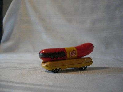 HOTWHEELS OSCAR MAYER WEINER MOBILE HOT DOG CAR  