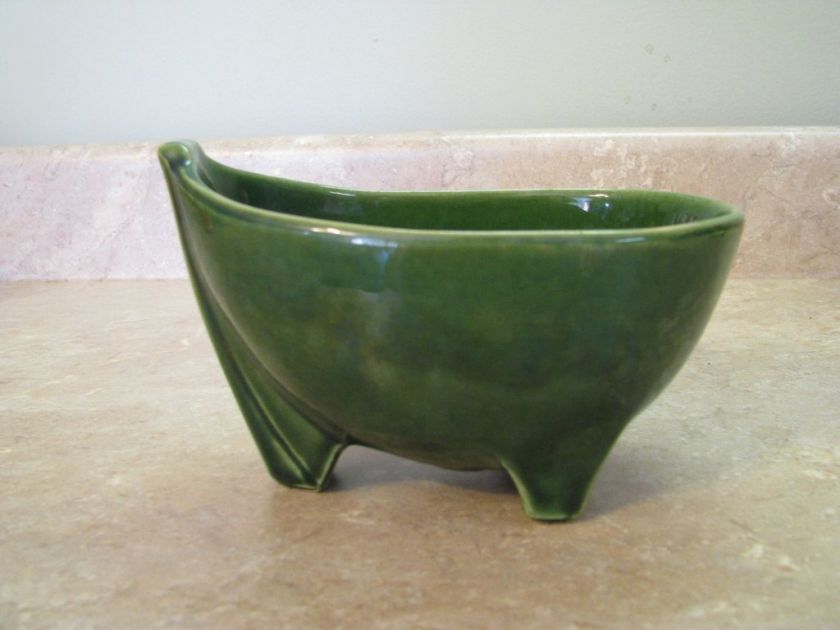 MCCOY POTTERY 3 Footed PLANTER/DISH Bathtub?Boat? GREEN  