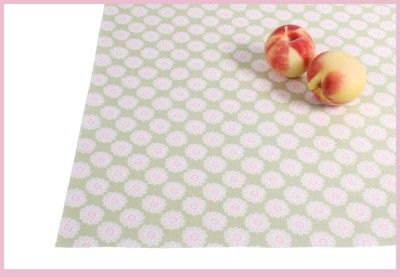 DAISY SAGE NOSTALGIC OIL CLOTH PVC COATED 100 % COTTON WIPEABLE TABLE 