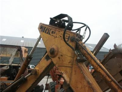 CASE 580C BACKHOE LOADER EXCAVATOR THUMB RANCH OR FARM TRACTOR LOW 