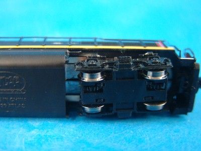 Atlas N Scale GP40 2 Canadian National Diesel Engine Locomotive Model 