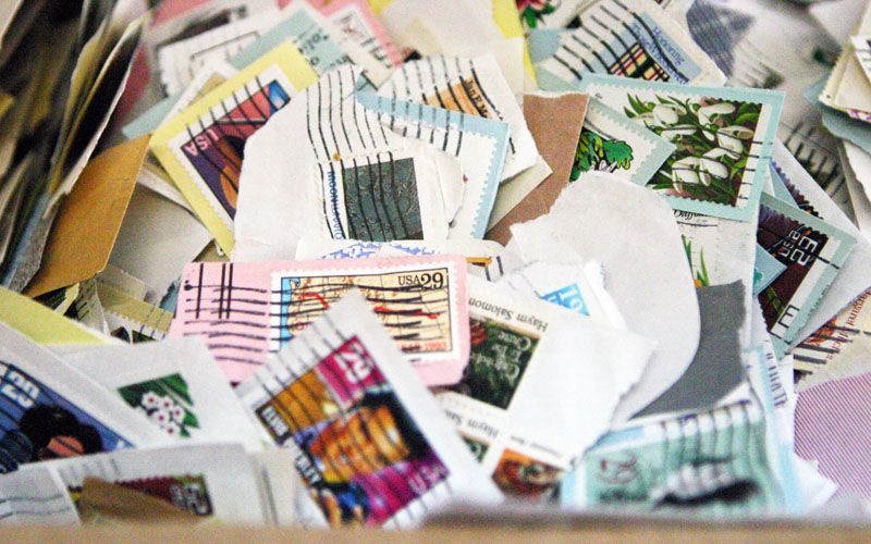 30 pounds used USA on paper stamps, mostly 1990s era   