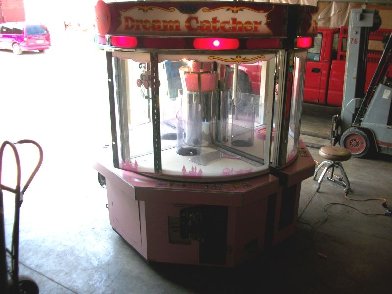 SEGA Dream Catcher 4 player crane claw machine  