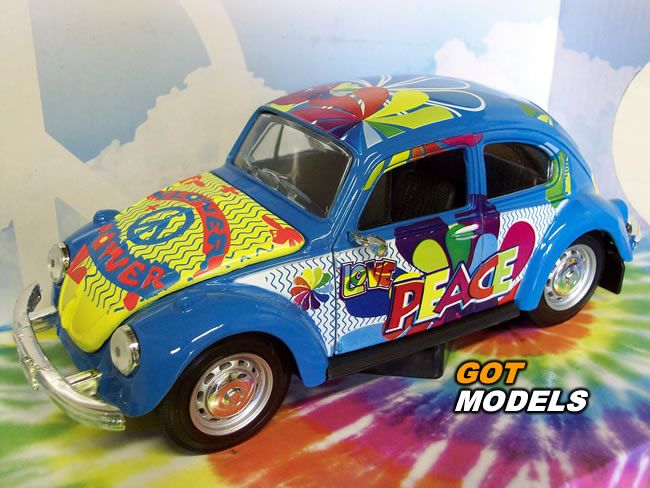 VW BEETLE HIPPIE FLOWER POWER   1/24 SCALE CAR BLUE  