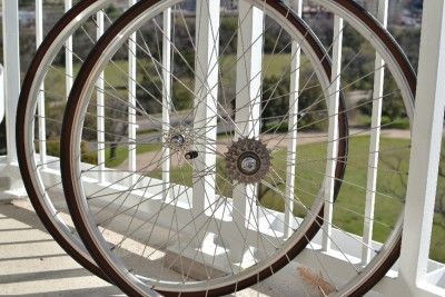   7400 series wheels w 6 speed DA free wheel Mavic rims 700c road CLEAN