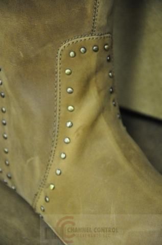 Segno Tobacco Knee High Studded Boots Sz 7  