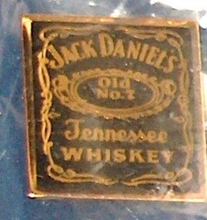 NEW JACK DANIELS OLD NO 7 TENNESSEE WHISKEY PIN LAPEL  