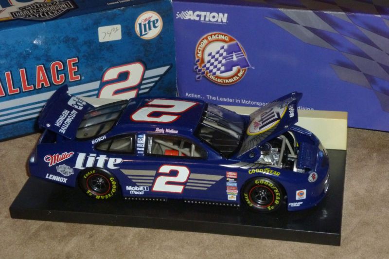 Rusty Wallace #2 1999 Miller Lite Die Cast 124 Scale  