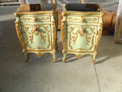 NICE VINTAGE ANTIQUE ITALIAN VENECIAN BEDROOM SET NIGHT STANDS 