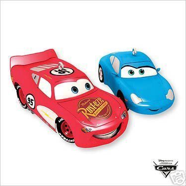 HALLMARK 2007~LIGHTNING MCQUEEN & SALLY~PIXARS CARS  