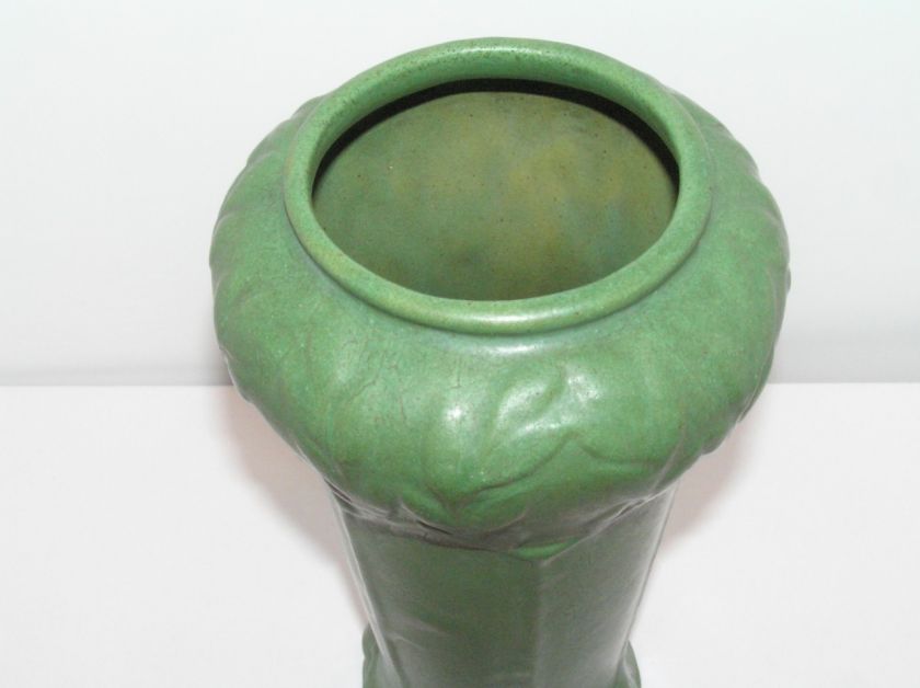 ROSEVILLE ROZANE EGYPTO MATTE GREEN ARTS & CRAFTS  