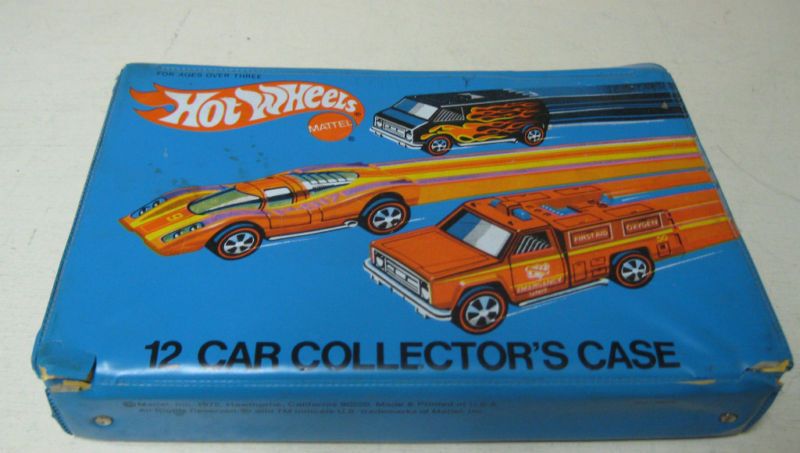 COLLECTIBLE 1975 MATTEL HOT WHEELS COLLECTORS CASE  