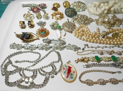 Vintage Jewelry Parts Repair Lot G   Rhinestone Earrings Necklace 