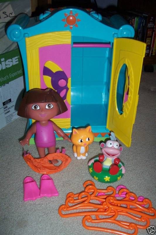 DORA THE EXPLORER WARDROBE DOLL AND ACCESSORIES  