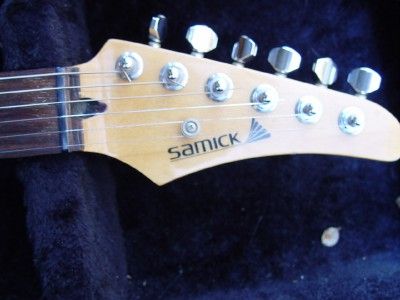 SAMICK Strat Electric Guitar with Hard Case   Very Nice  