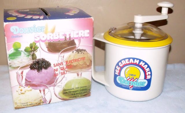   Pint / 500 cc Hand Cranked Ice Cream Maker   No Salt Require  