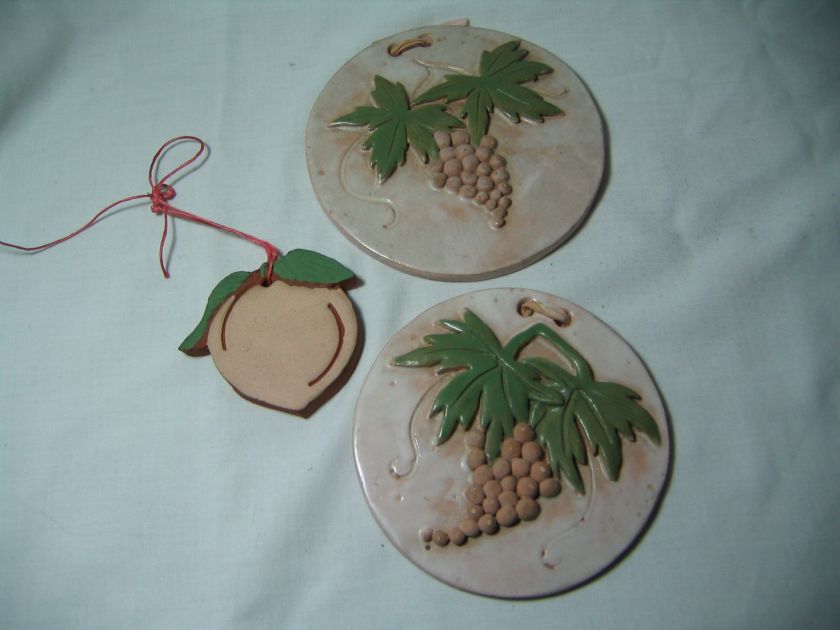 vintge lot of 3 pottery grapes peach plaques wall decor  