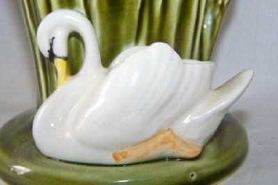 LARGE ENGLISH SYLVAC RIVERSIDE RANGE SWAN VASE 4375  