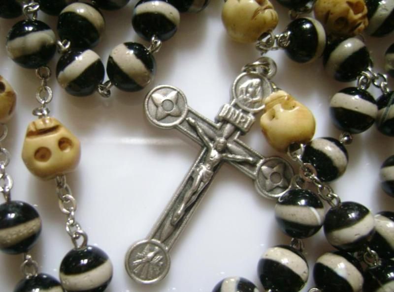 FRIENDLY REMARKS THIS ROSARY MADE IN THE OLDEN ORIDENTAL  TIBET. YOU 