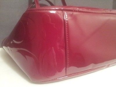   GALLERY 17728 PATENT LEATHER HANDBAG SIGNATURE EMBOSSED WINE PURSE RED