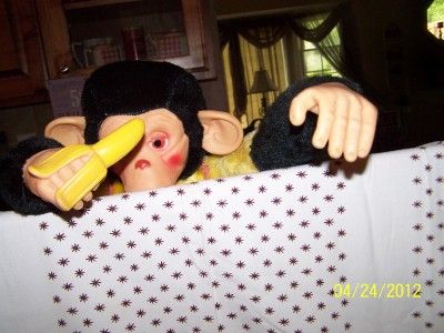   CONDITION VINTAGE 1950s ZIPPY STYLE MONKEY w/ BANANA 19 SUPERIOR TOY