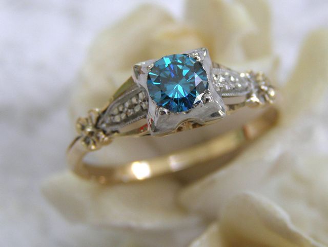   VINTAGE BLUE DIAMOND 14KT WG/YG FILIGREE ENGAGEMENT DECO RING  